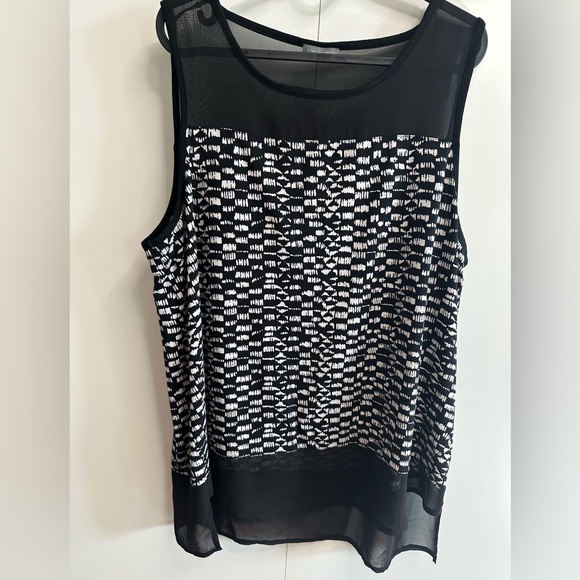 Vince Camuto Black and White Sleeveless Blouse - Picture 1 of 6